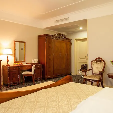 Kavalier Boutique Hotel 4*