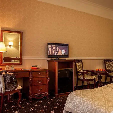 Kavalier Boutique Hotel 4*